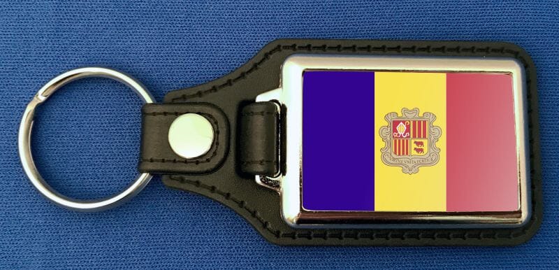 Andorra Schl&uuml;sselanh&auml;nger aus Metall und Kunstleder | ca. 95 X 37 mm - Bild 1