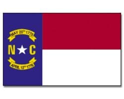 North Carolina Hissfahne gedruckt im Querformat | 90 x 150 cm - Bild 1