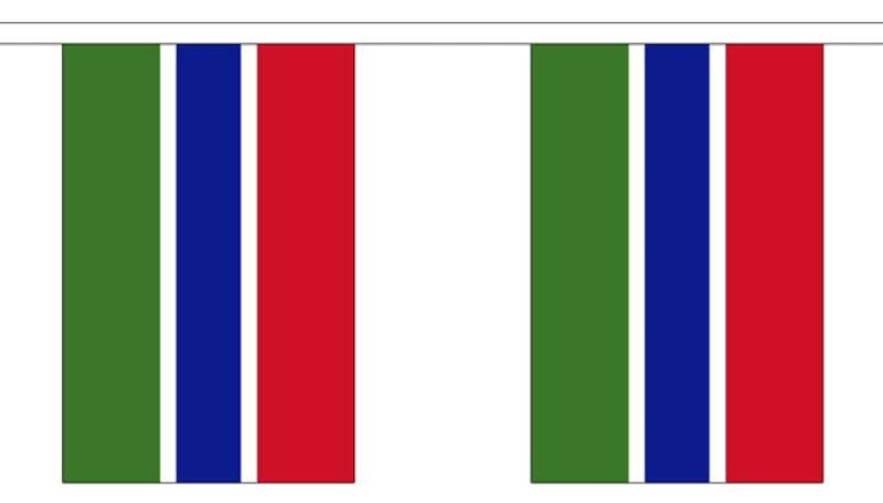 Fahnenkette Gambia gedruckt aus Stoff | 30 Fahnen 15 x 22.5 cm 9 m lang - Bild 1