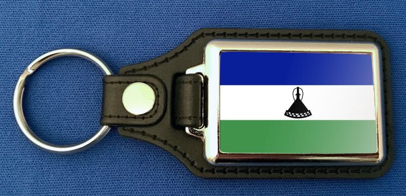 Lesotho Schl&uuml;sselanh&auml;nger aus Metall und Kunstleder | ca. 95 X 37 mm - Bild 1