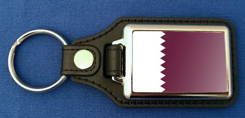 Katar Schl&uuml;sselanh&auml;nger aus Metall und Kunstleder | ca. 95 X 37 mm - Bild 1