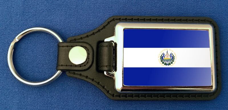 El Salvador Schl&uuml;sselanh&auml;nger aus Metall und Kunstleder | ca. 95 X 37 mm - Bild 1