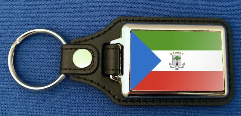 &Auml;quatorialguinea Schl&uuml;sselanh&auml;nger aus Metall und Kunstleder | ca. 95 X 37 mm - Bild 1
