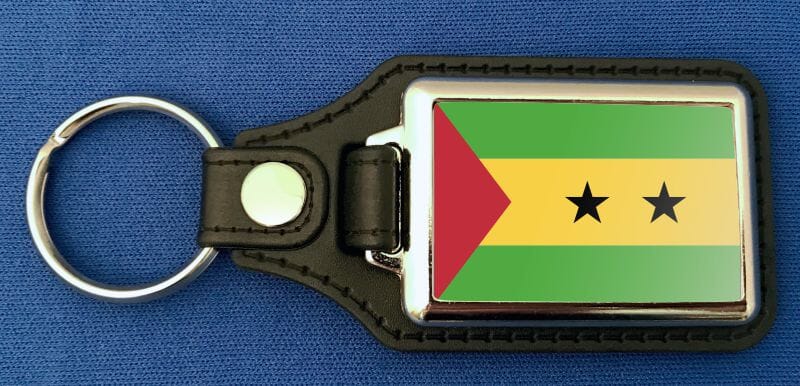 S&atilde;o Tom&eacute; und Pr&iacute;ncipe Schl&uuml;sselanh&auml;nger aus Metall und Kunstleder | ca. 95 X 37 mm - Bild 1
