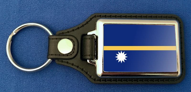 Nauru Schl&uuml;sselanh&auml;nger aus Metall und Kunstleder | ca. 95 X 37 mm - Bild 1