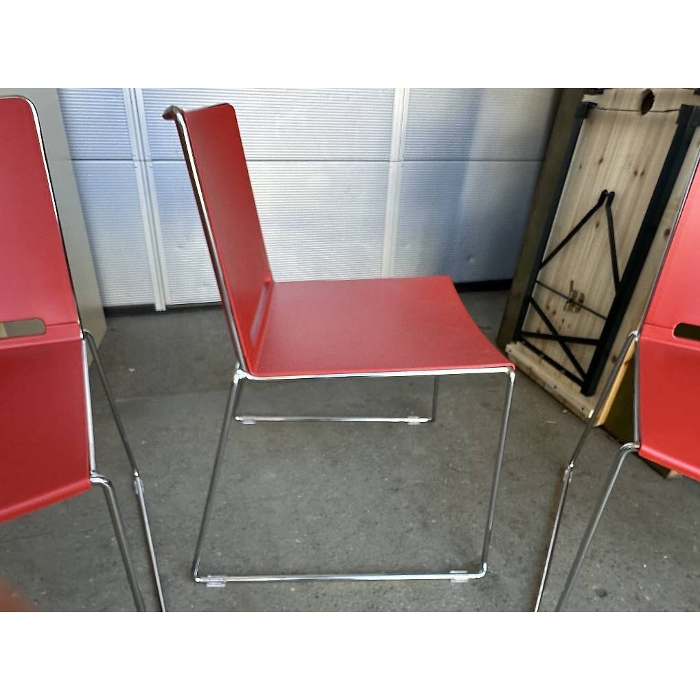 4 Stk. neue LaFilo stapelbare Designer Stühle in rot