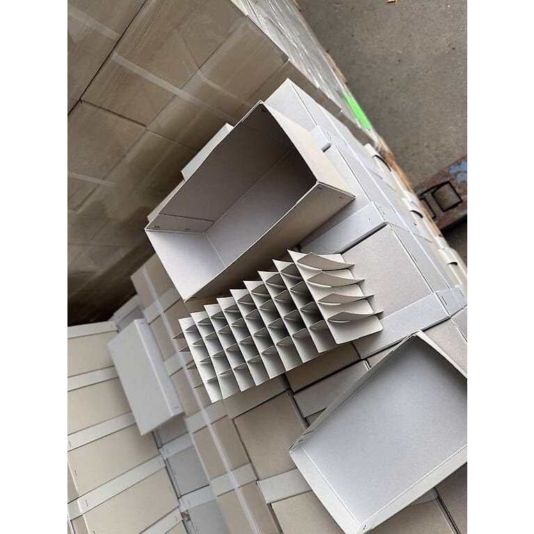 240Stk Versandschachteln mit Deckel 252/127xh144mm