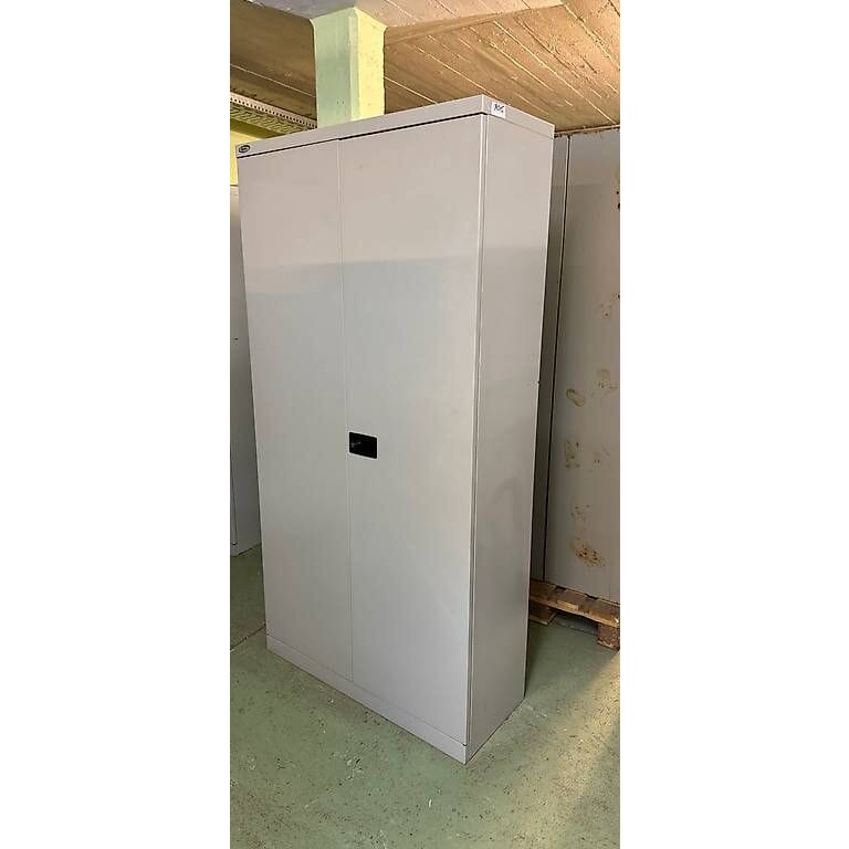 schöner Metallschrank 102x40x200cm