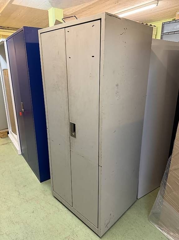 Review Tiefer Lista Metallschrank 80x65xH184cm