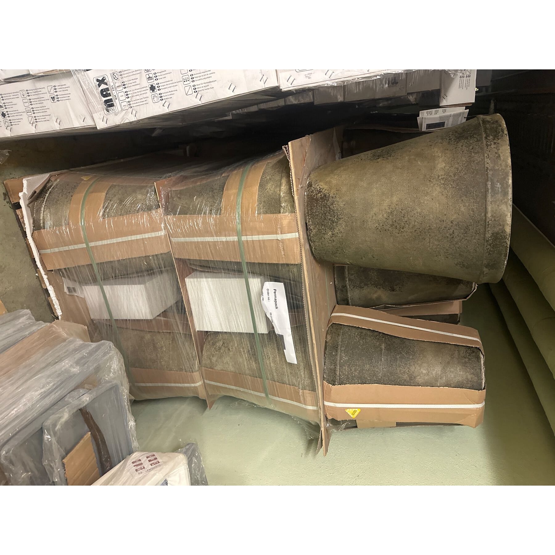 riesen Posten neue Pflanzentöpfe ca 700 tlg auch WIR 100%