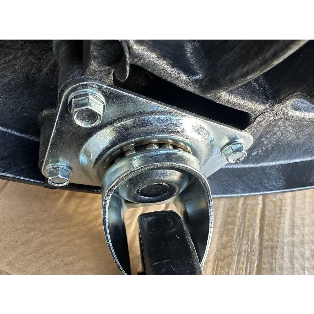 2 Stk Rubbermaid Sammelcontainer BRUTE inkl. Fahrgestell