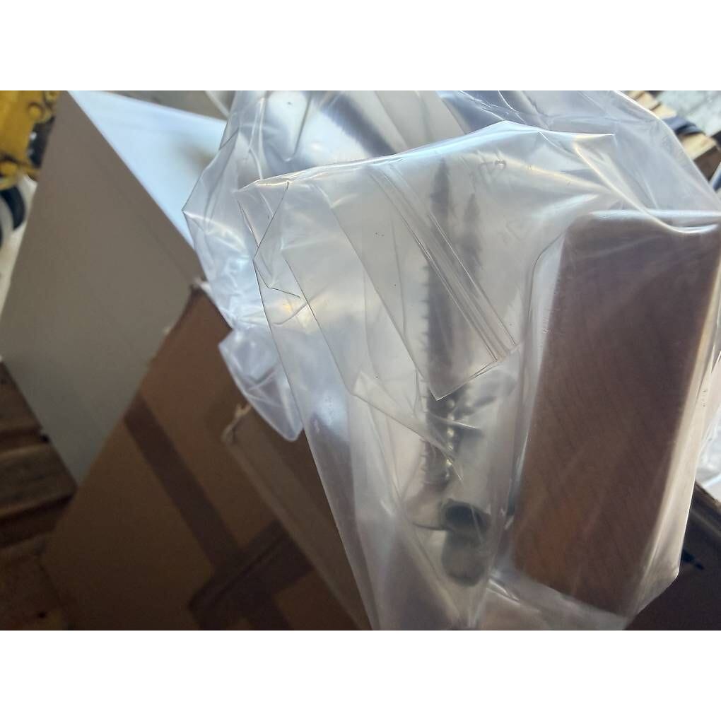 neue Wandgarderobe, Alu/Buche, 1300 mm breit