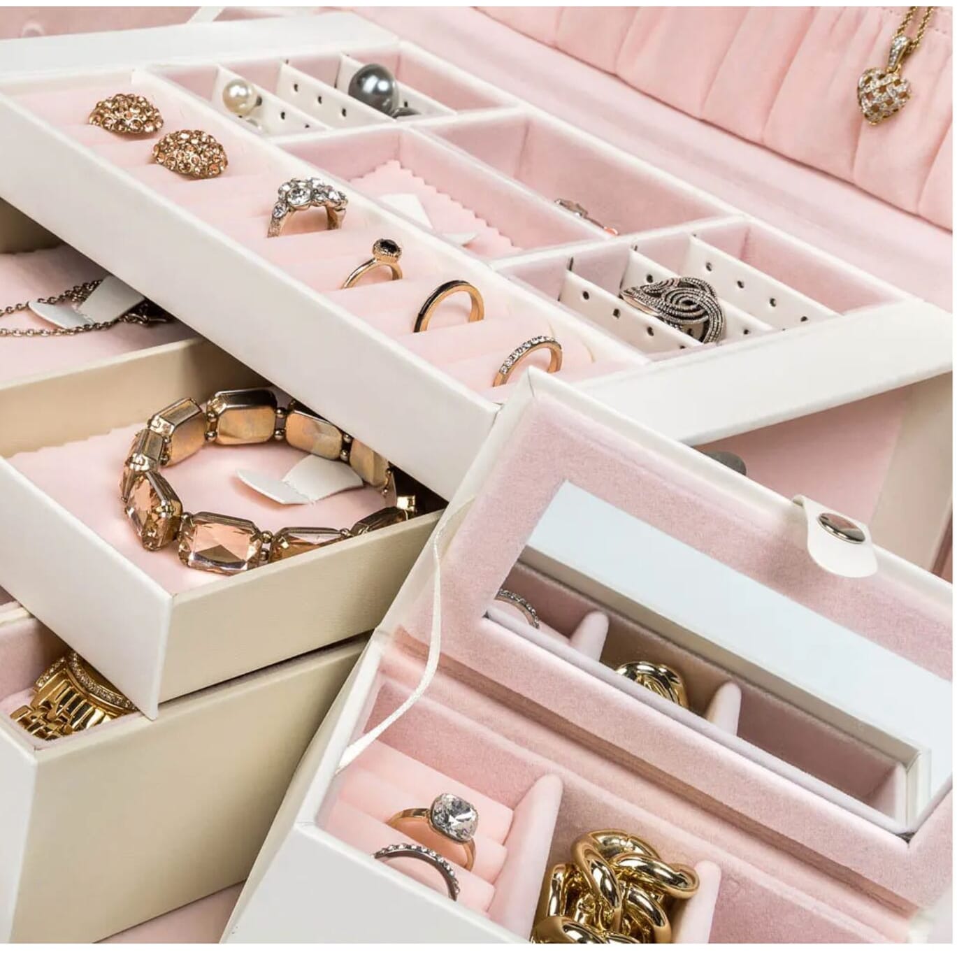 neues Schmuckkästchen mit Spiegel nur 40.- statt 89.-