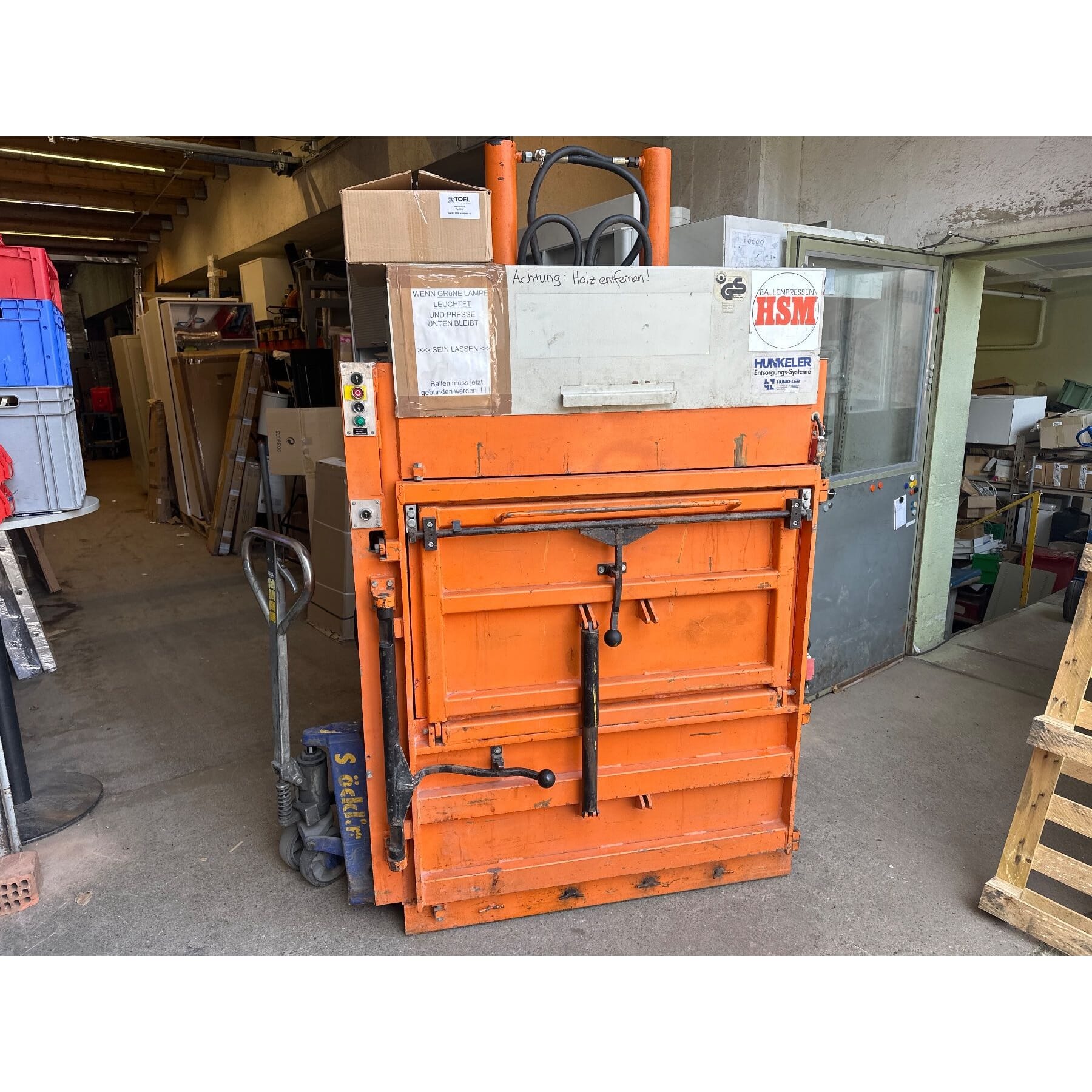 kompakte Kartonpresse mit grosser Öffnung, 15Tonnen presskraft, 380v