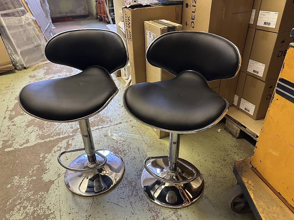 Review 2 neue Barhocker in schwarz, Kunstleder 64-83cm