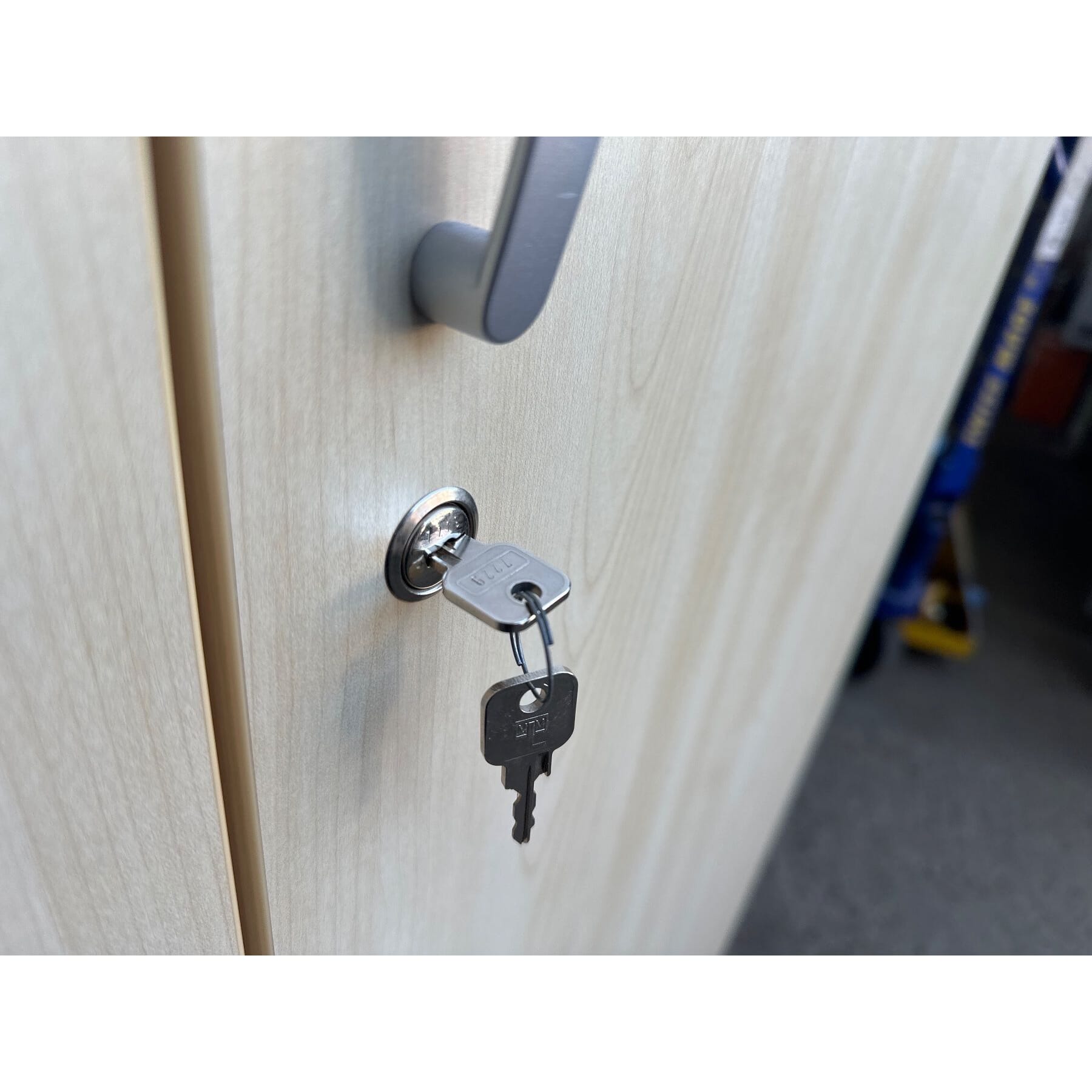 Büroschrank Aktenschrank abschliessbar Ahorn ab Ausstellung