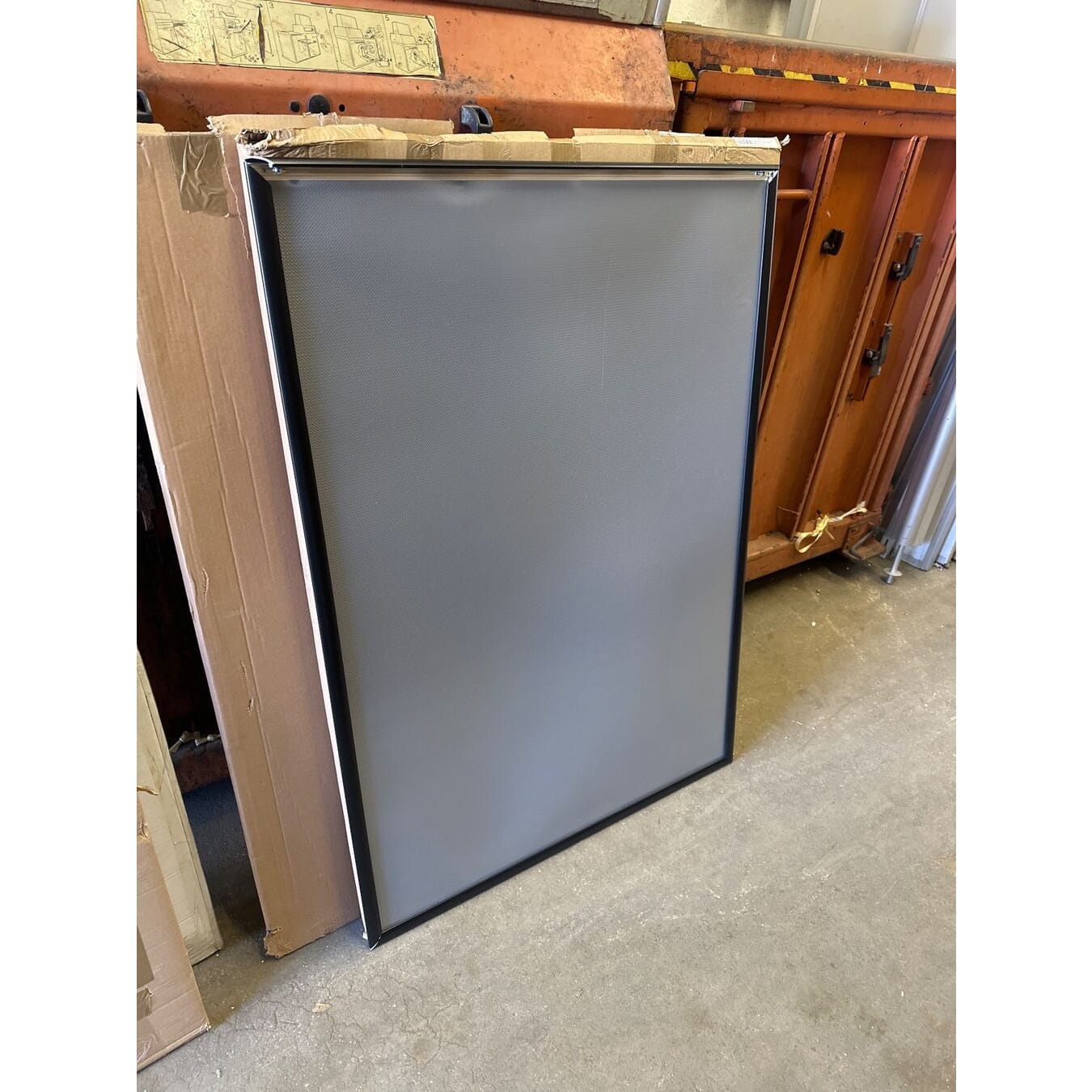 neuer Wechselrahmen Black Style, inkl. Wandmontage Material