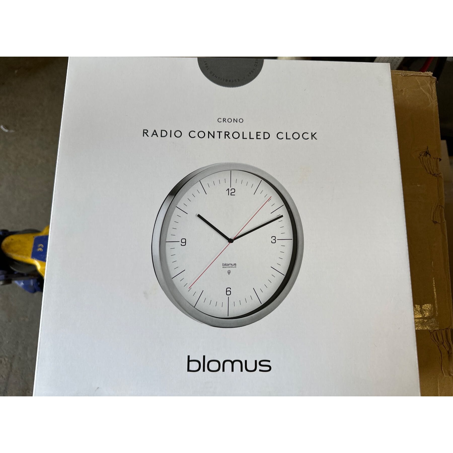 Funk-Wanduhr CRONO, mit arabischen Zahlen und Strichen, Ø 30cm