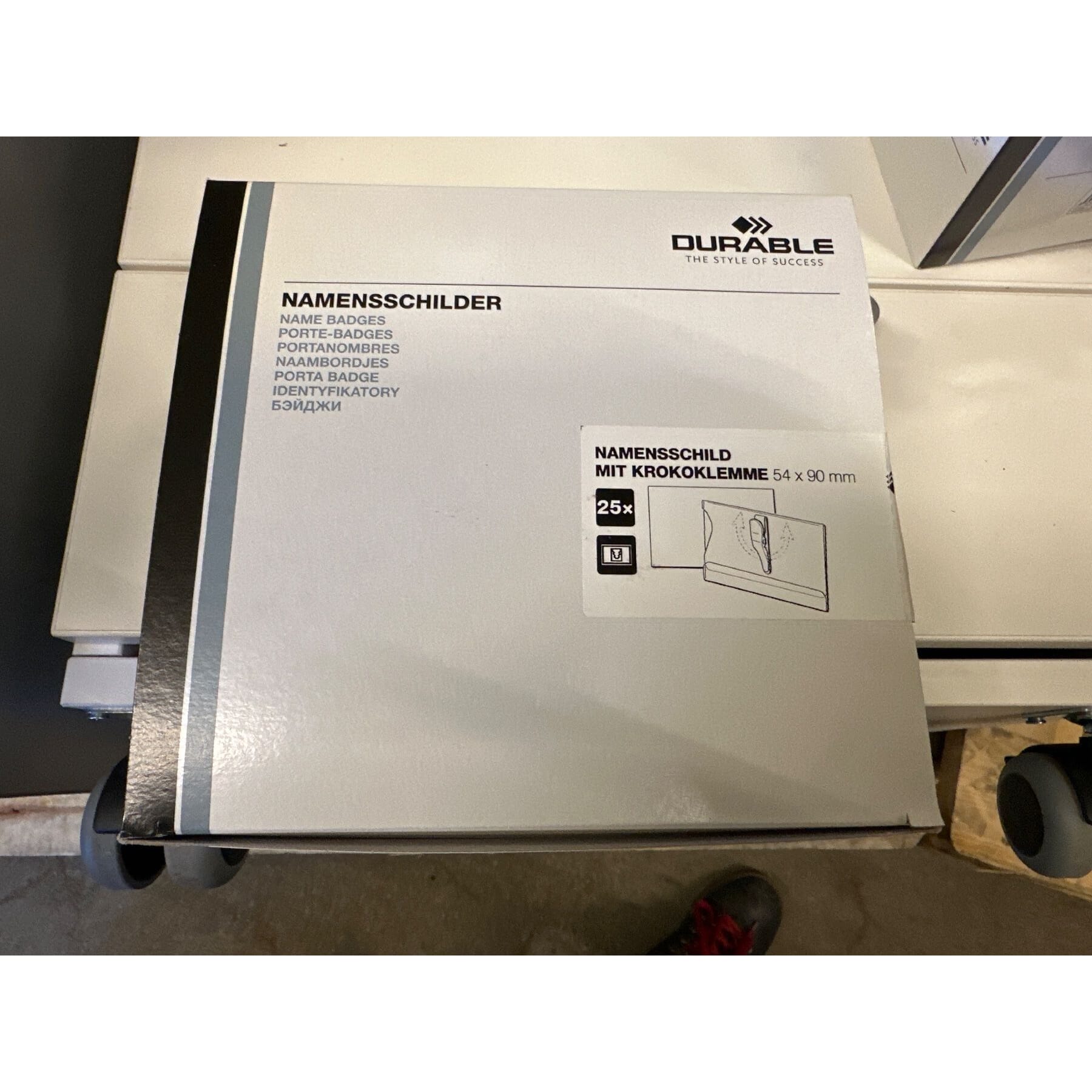 neue Durable Namensschilder mit Krokoklemme, 54 x 90 mm