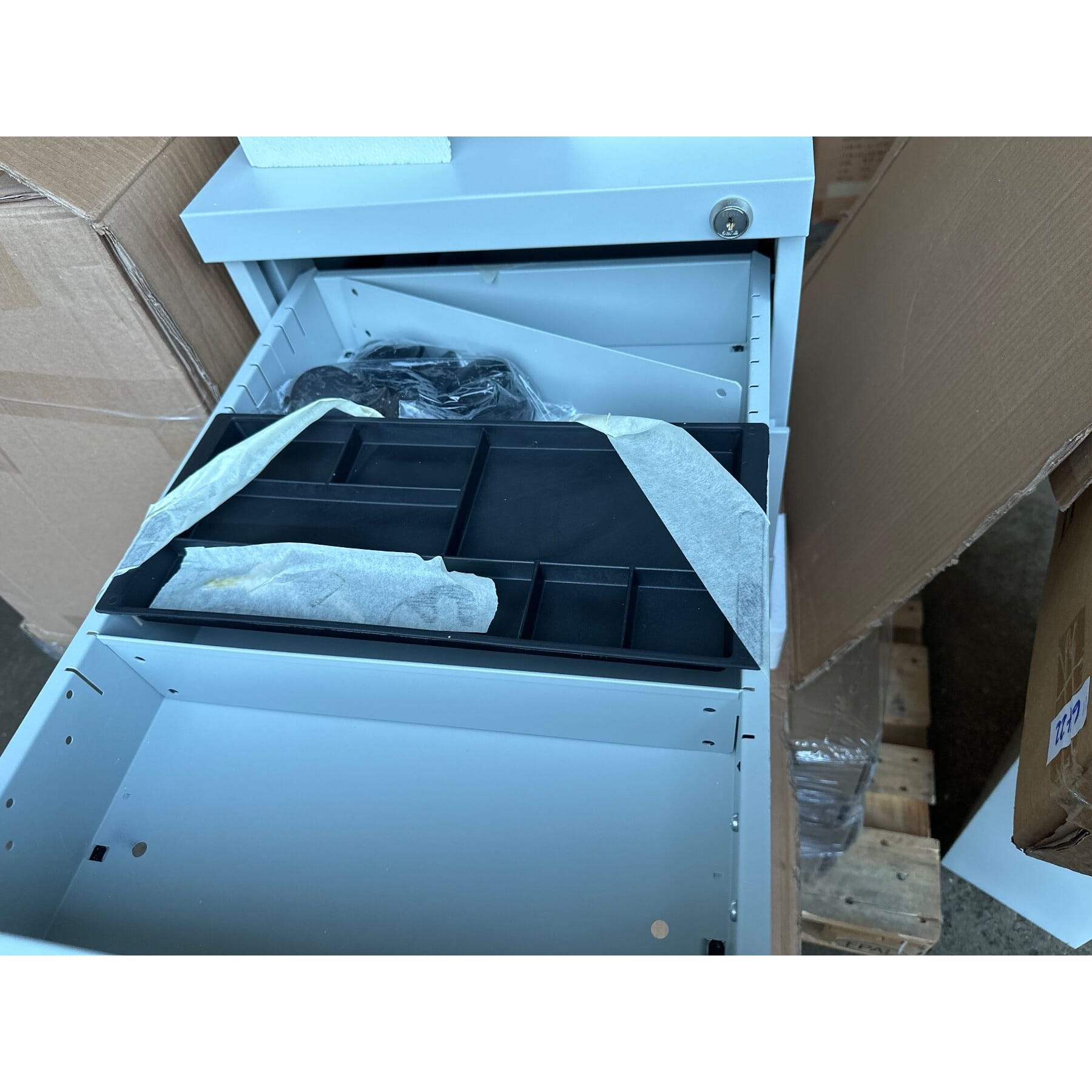 Rollcontainer B39,T59,H55cm, Stahl lichtgrau, abschliessbar