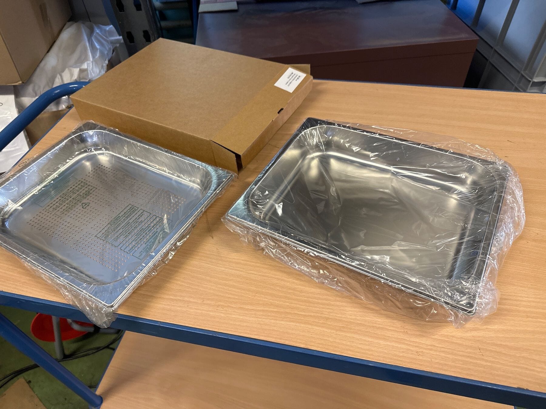 Review 2x Gastro GN 1/2 Edelstahlbehälter neu & originalverpackt