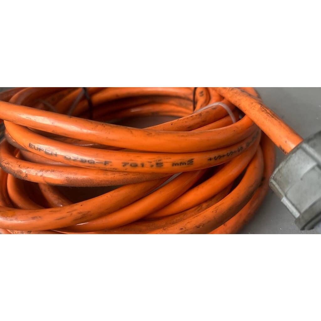 Über 10m PurPur Kabel inkl 5 Poliger Stecker