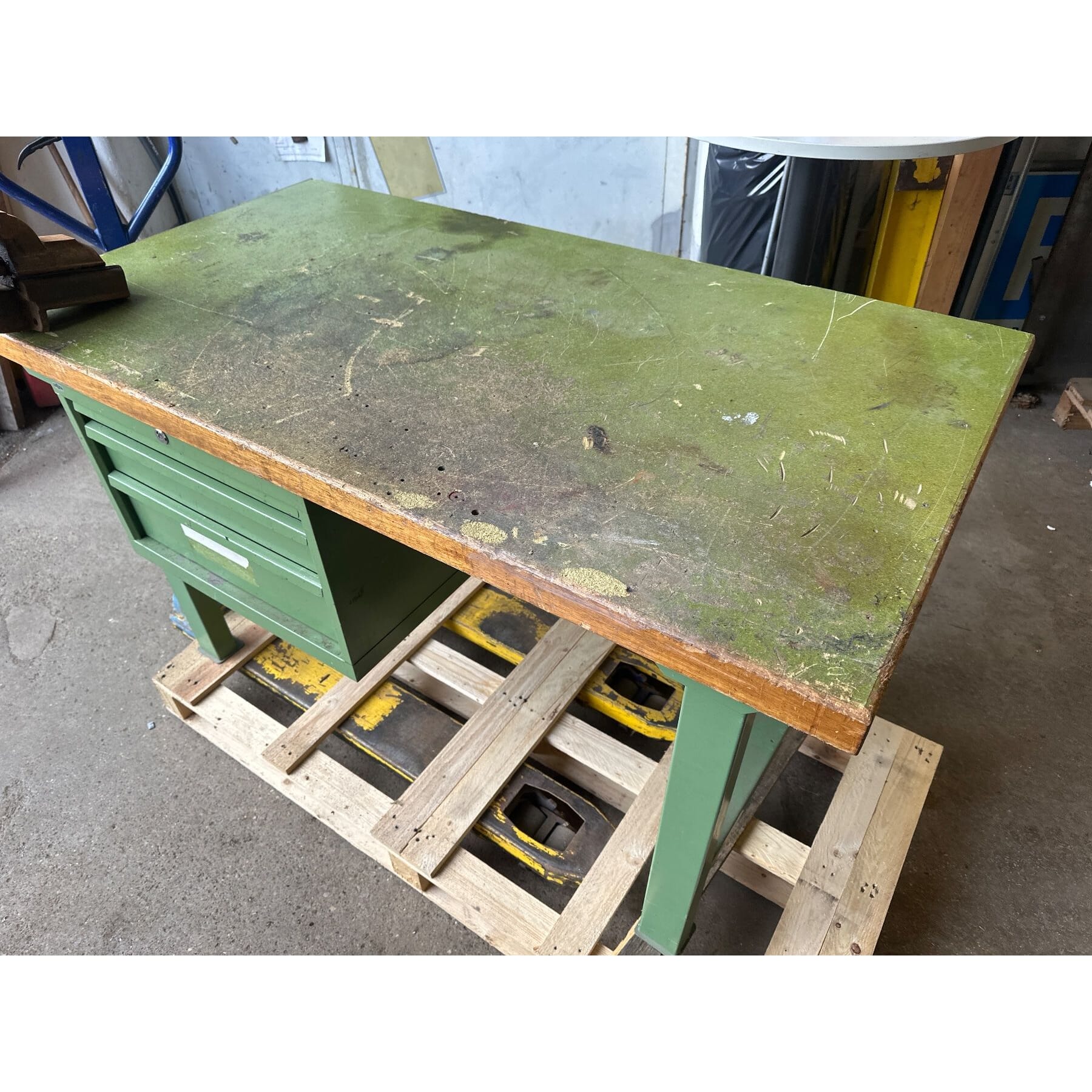 Lista Werkbank mit Schraubstock, Schubladenstock150/80/86cm