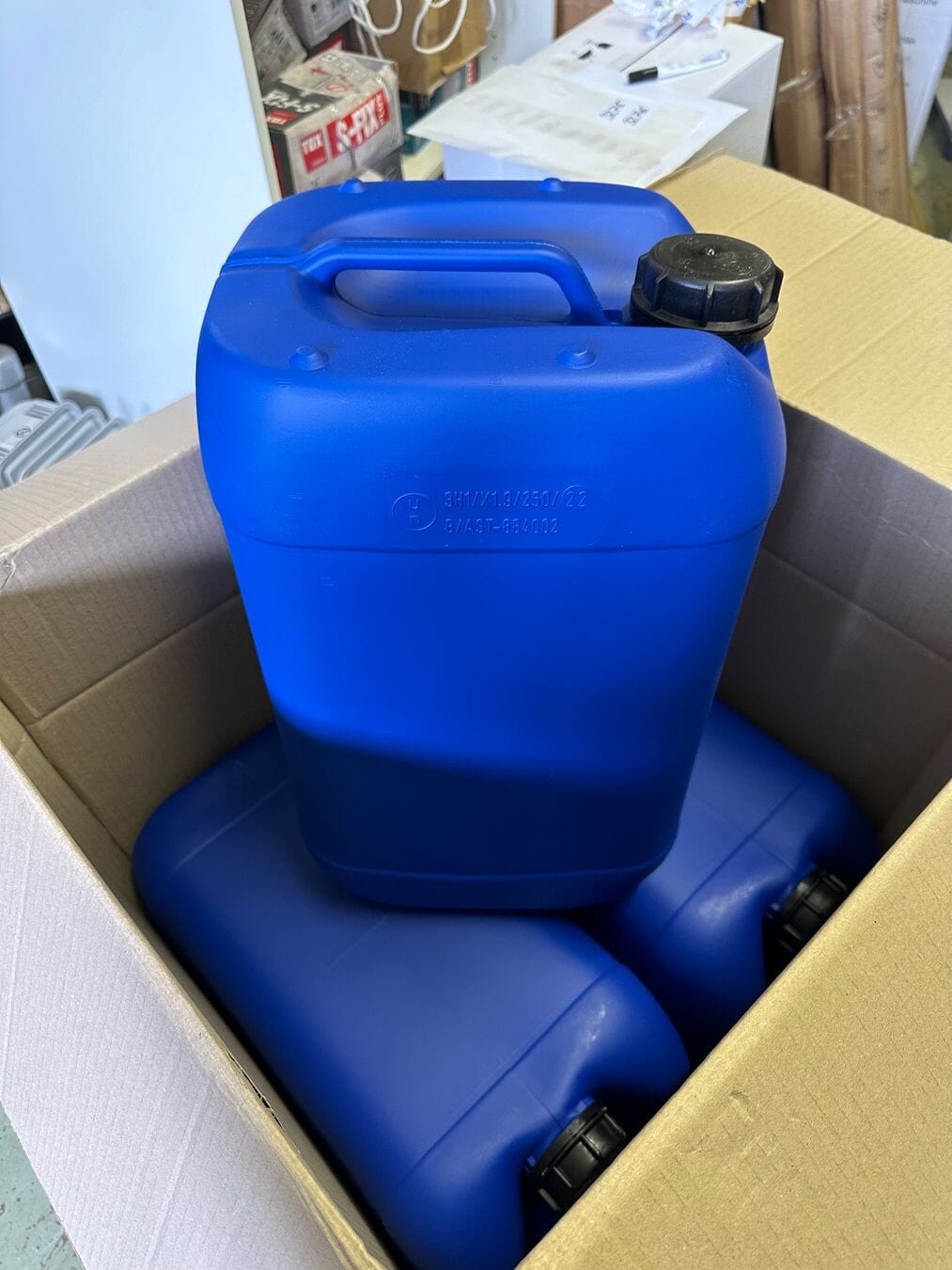 Review 5 neue, blaue 25l Kanister