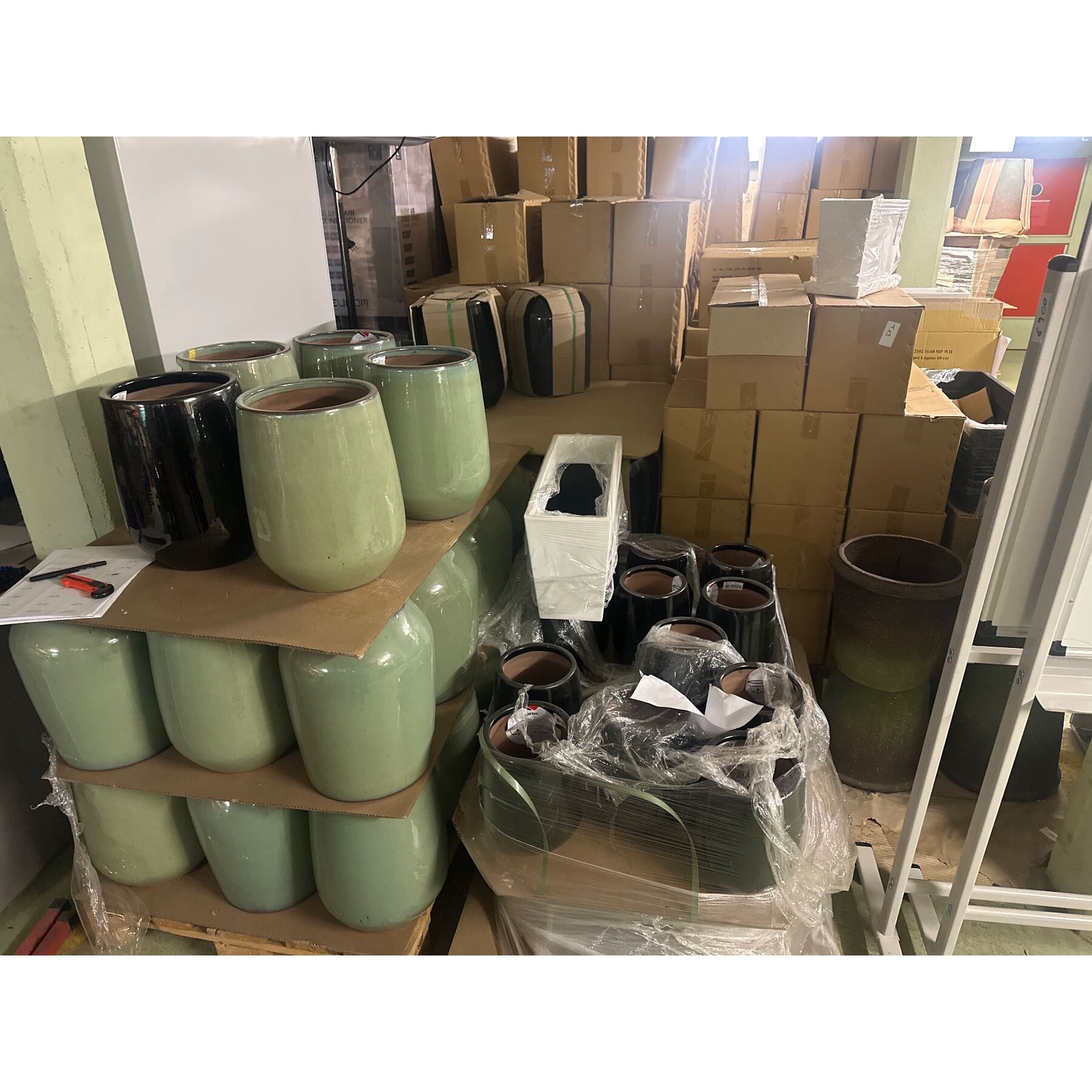 riesen Posten neue Pflanzentöpfe ca 700 tlg auch WIR 100%