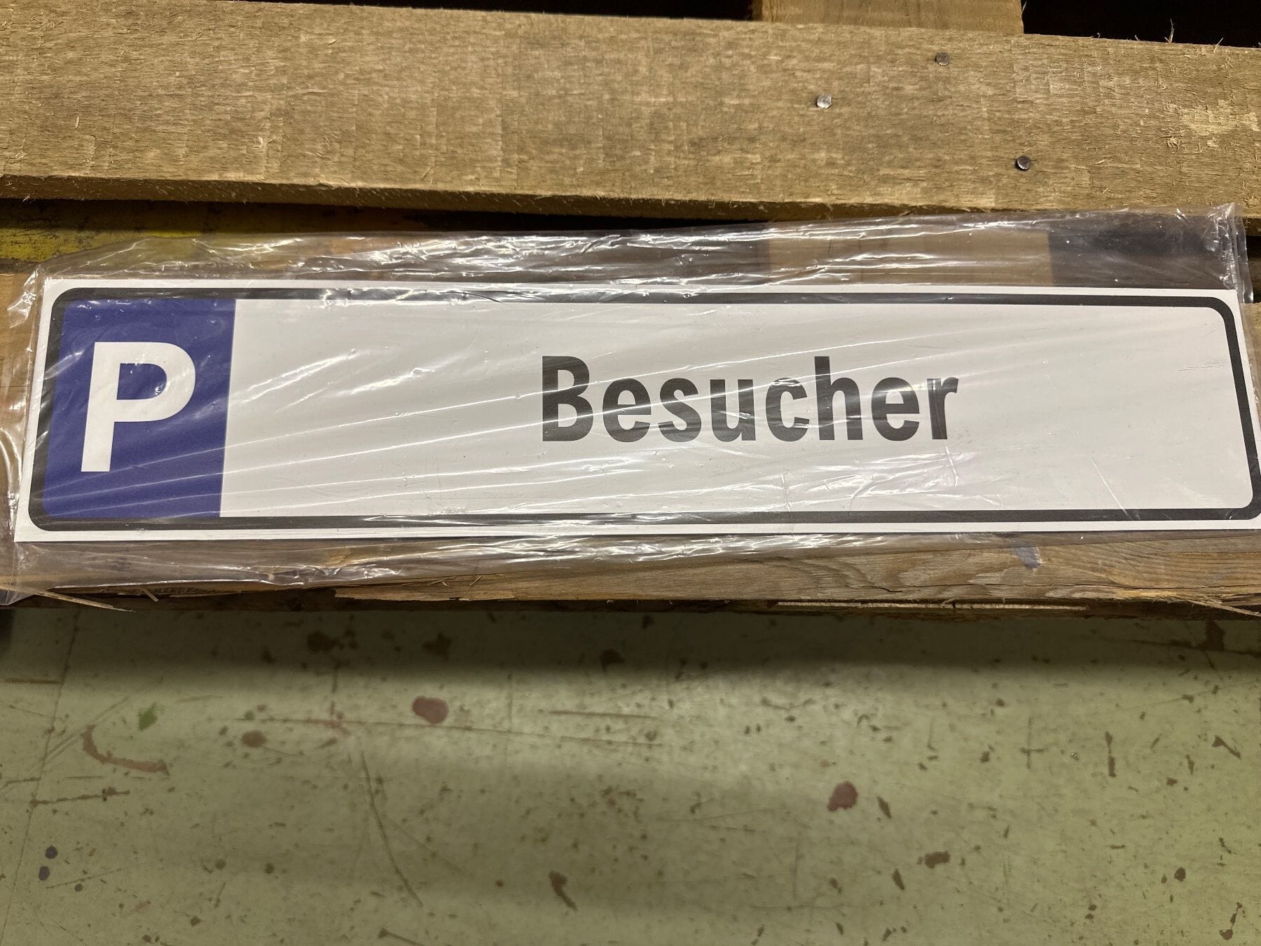 Review neues Parkplatzschild 520 x 110 mm