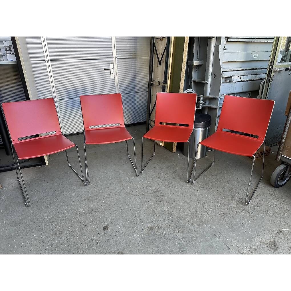 4 Stk. neue LaFilo stapelbare Designer Stühle in rot