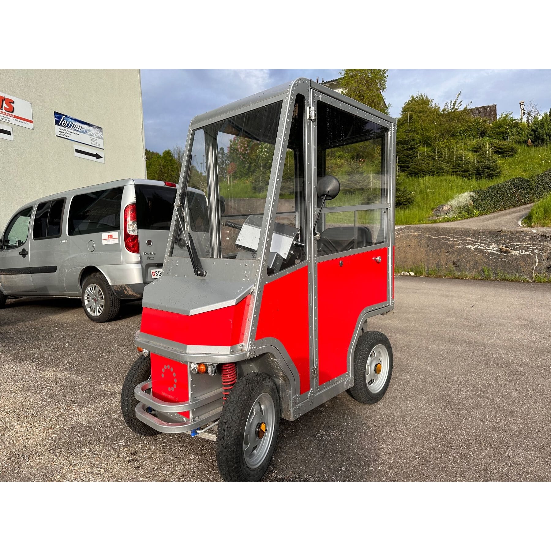 Poni Elektromobil Seniorenfahrzeug Swiss Made