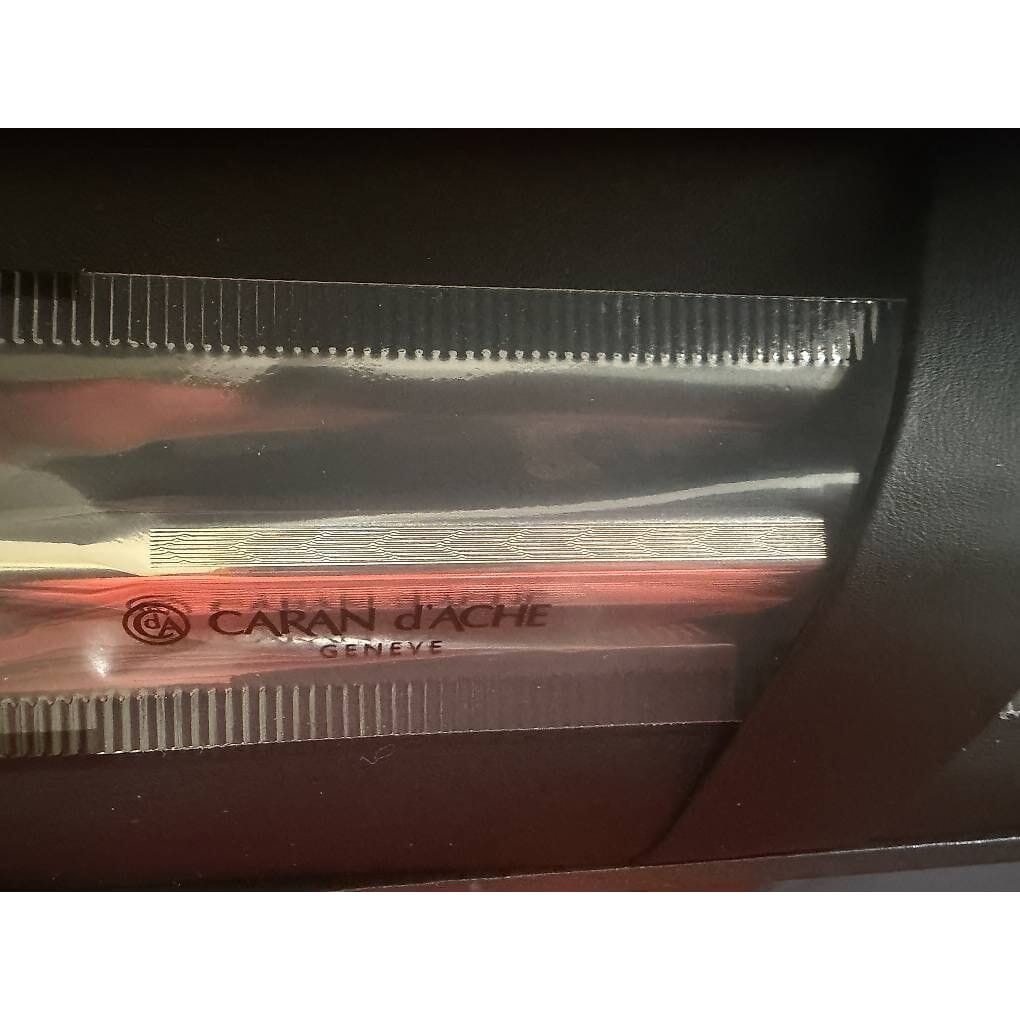 neuer Caran d'Ache KUGELSCHREIBER ECRIDOR CHEVRON