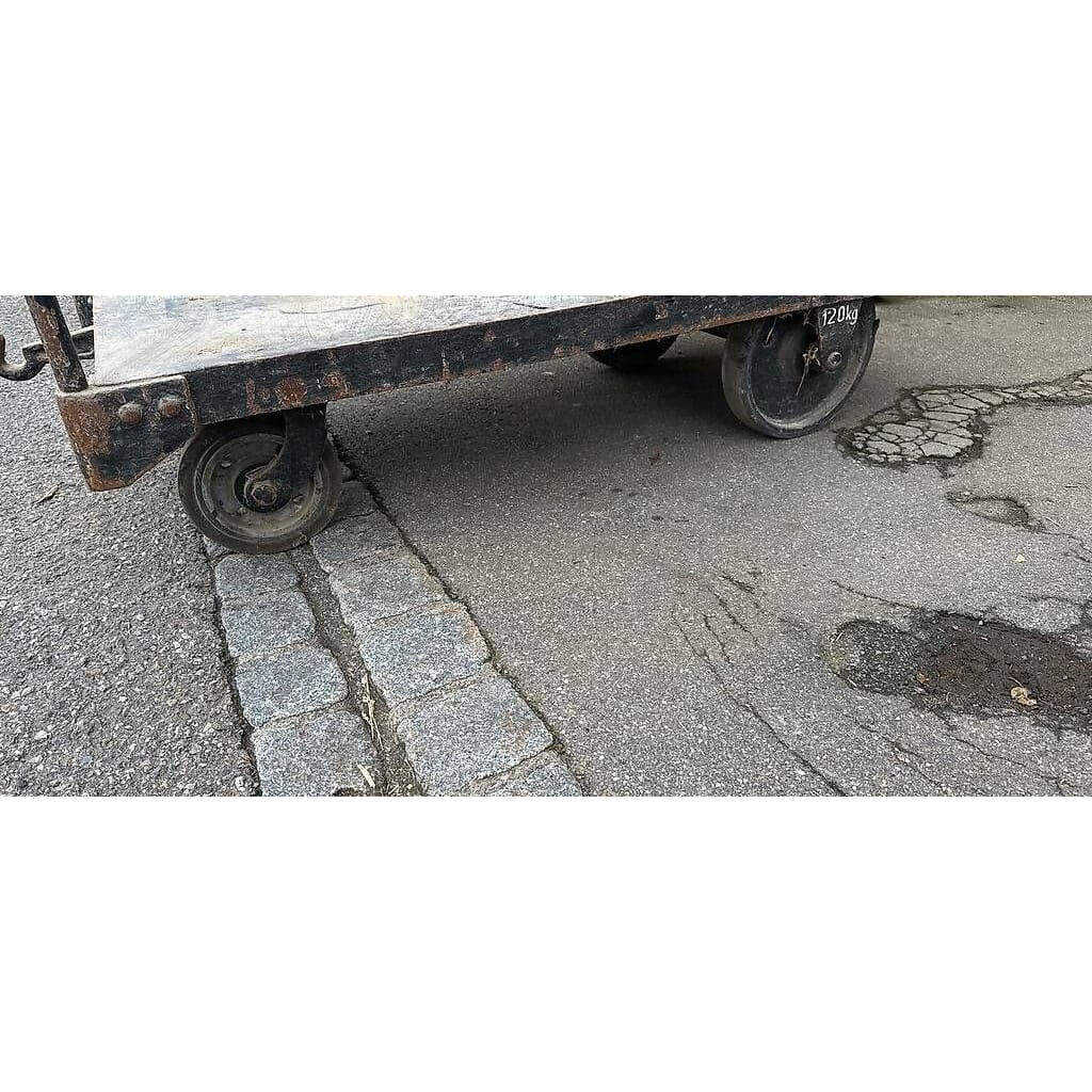 massiver Plattformwagen 140x70cm