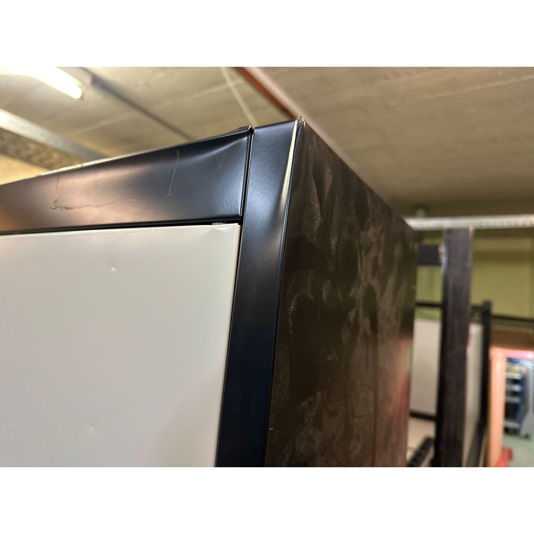 neuer Materialschrank für Lagerkästen 68x28x220cm