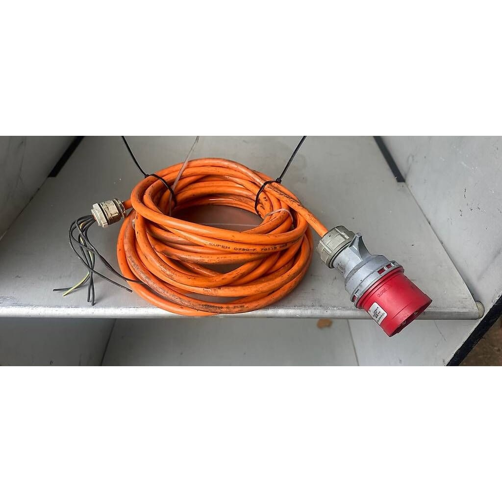 Über 10m PurPur Kabel inkl 5 Poliger Stecker