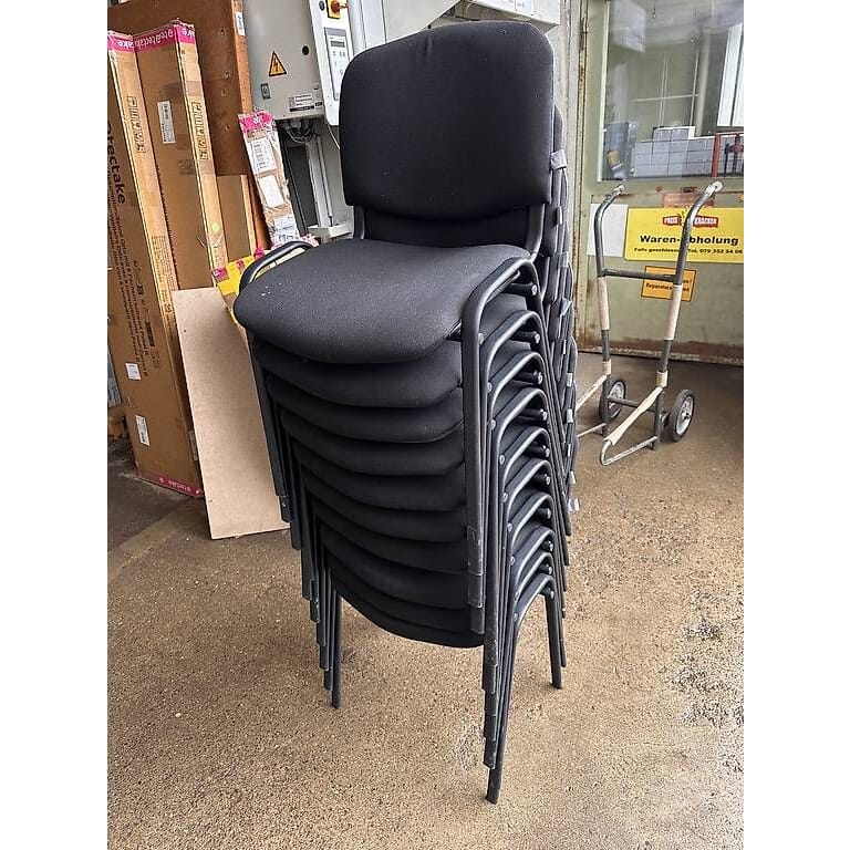 78 Stk schwarze Stapelstühle