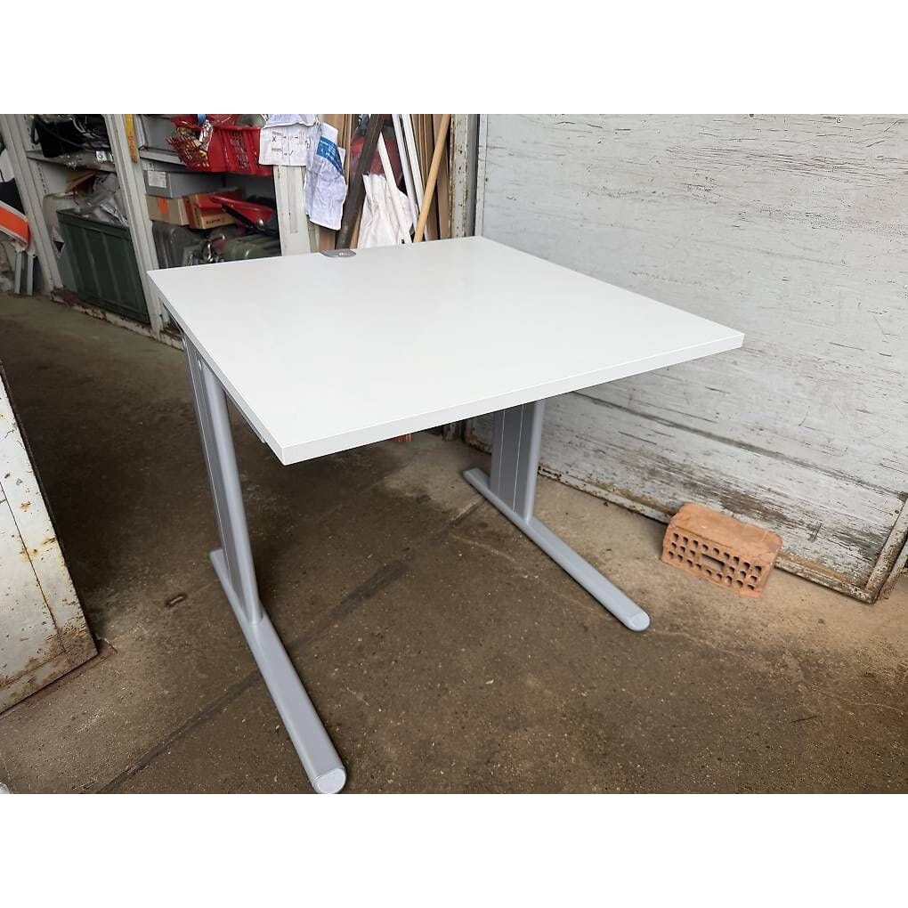 neuer Tisch Quadrat, C-Fuss, B 800 x T 800 x H 717 mm