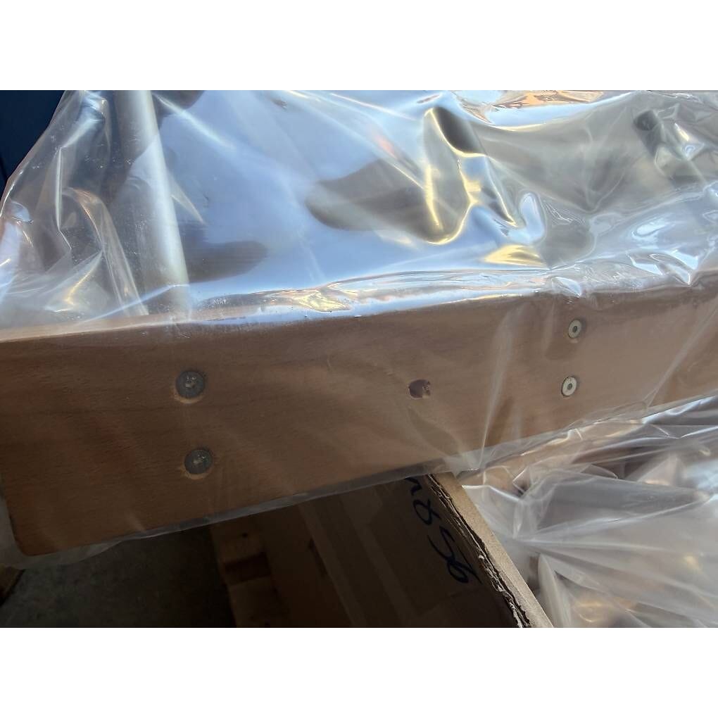 neue Wandgarderobe, Alu/Buche, 1300 mm breit