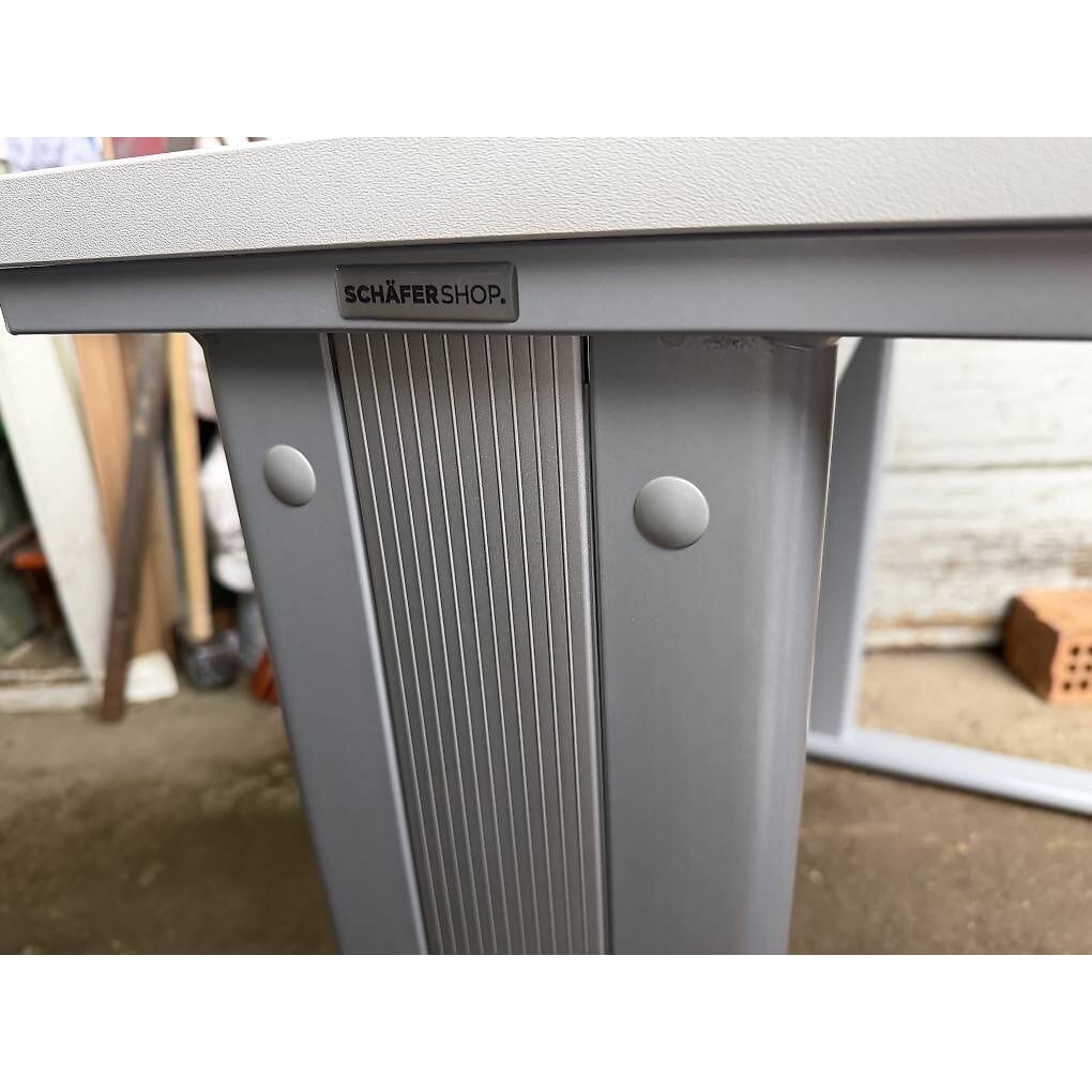 neuer Tisch Quadrat, C-Fuss, B 800 x T 800 x H 717 mm