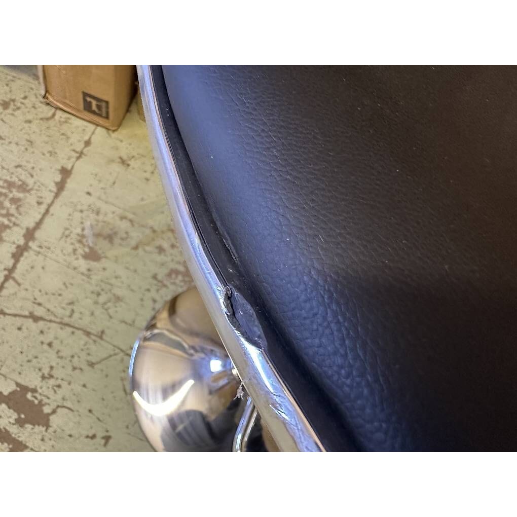 2 neue Barhocker in schwarz, Kunstleder 64-83cm