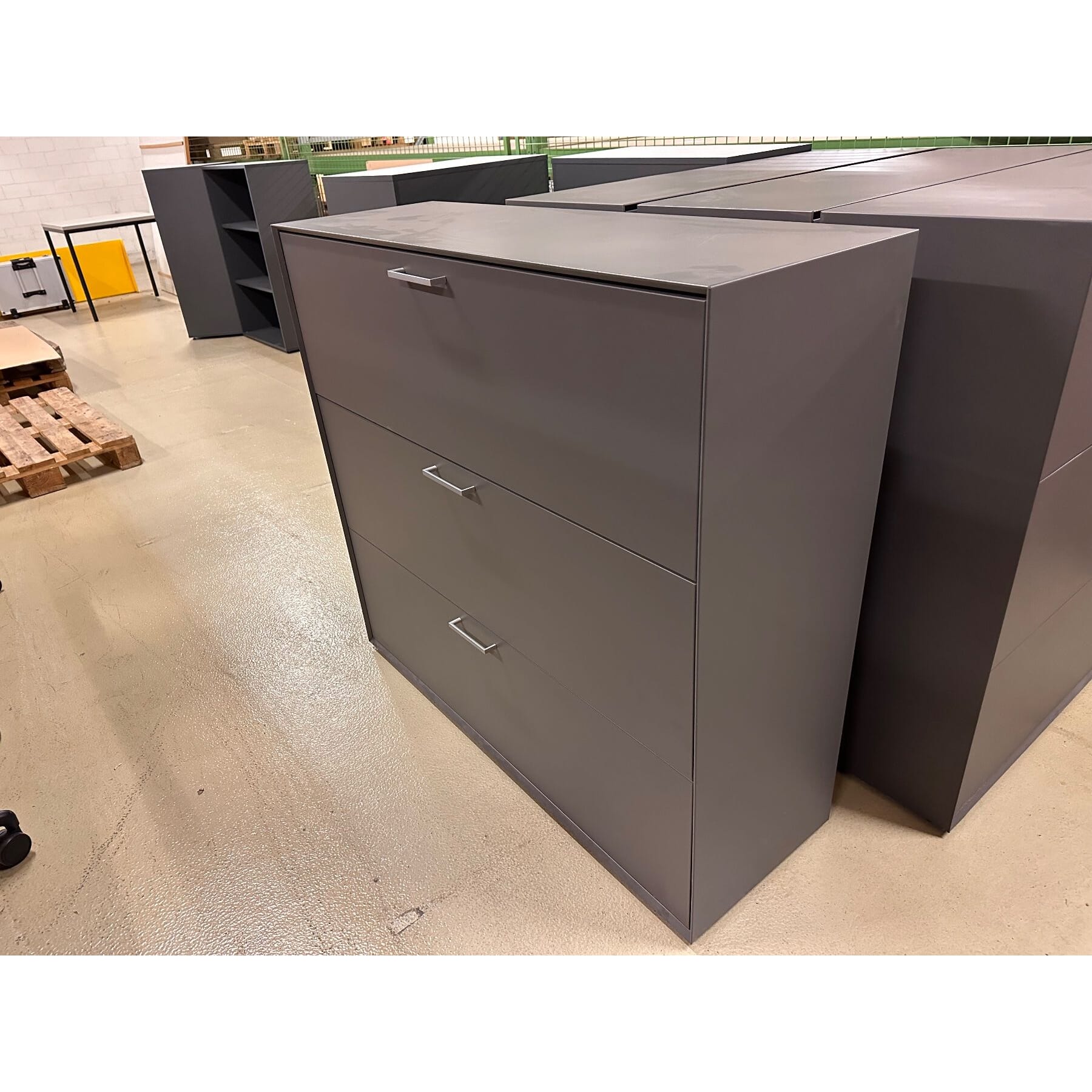 schöner 3er Sideboard Hängemappenschrank 40x120xh110cm