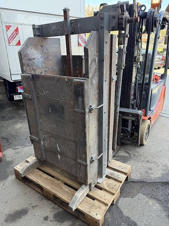 Review manuelle Kartonpresse bzw Abfallpresse